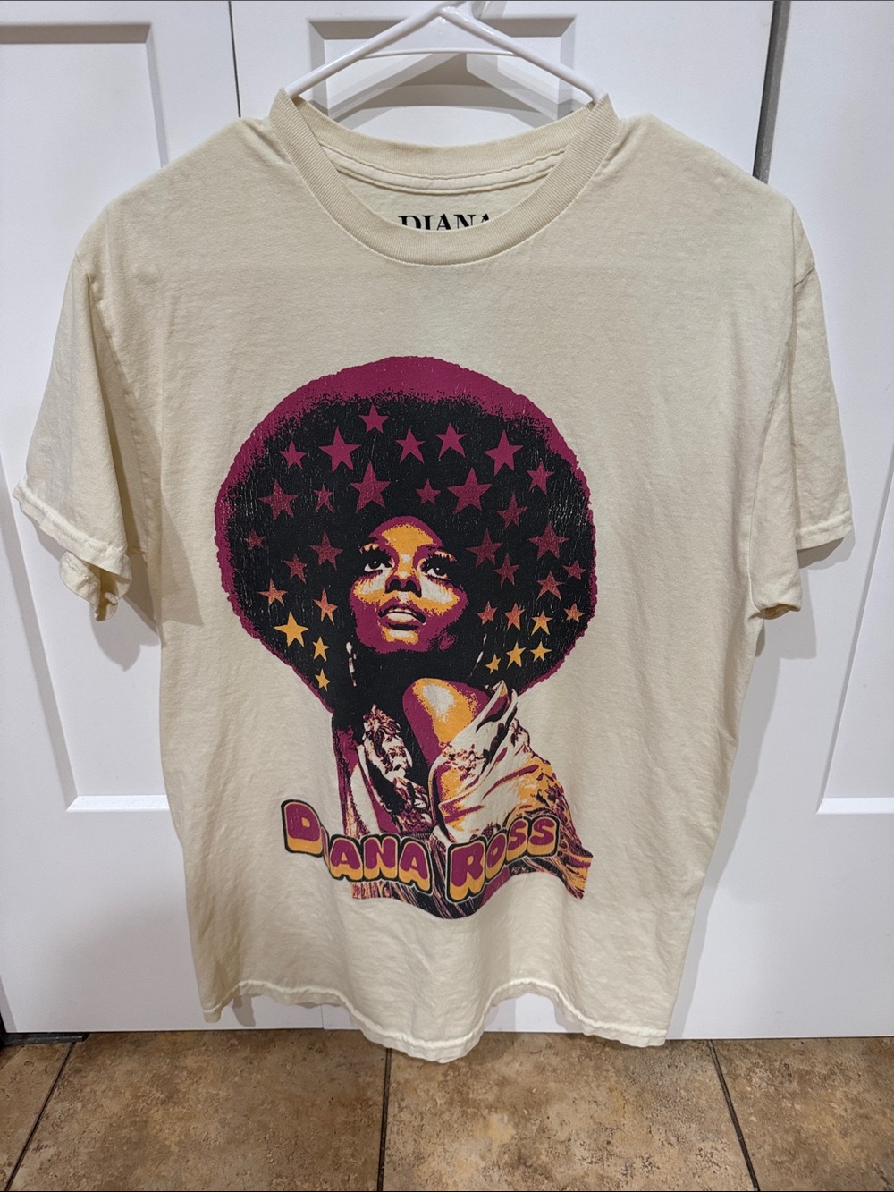 Dana Ross Graphic Tee - Cream Vintage-Style Women’s Top